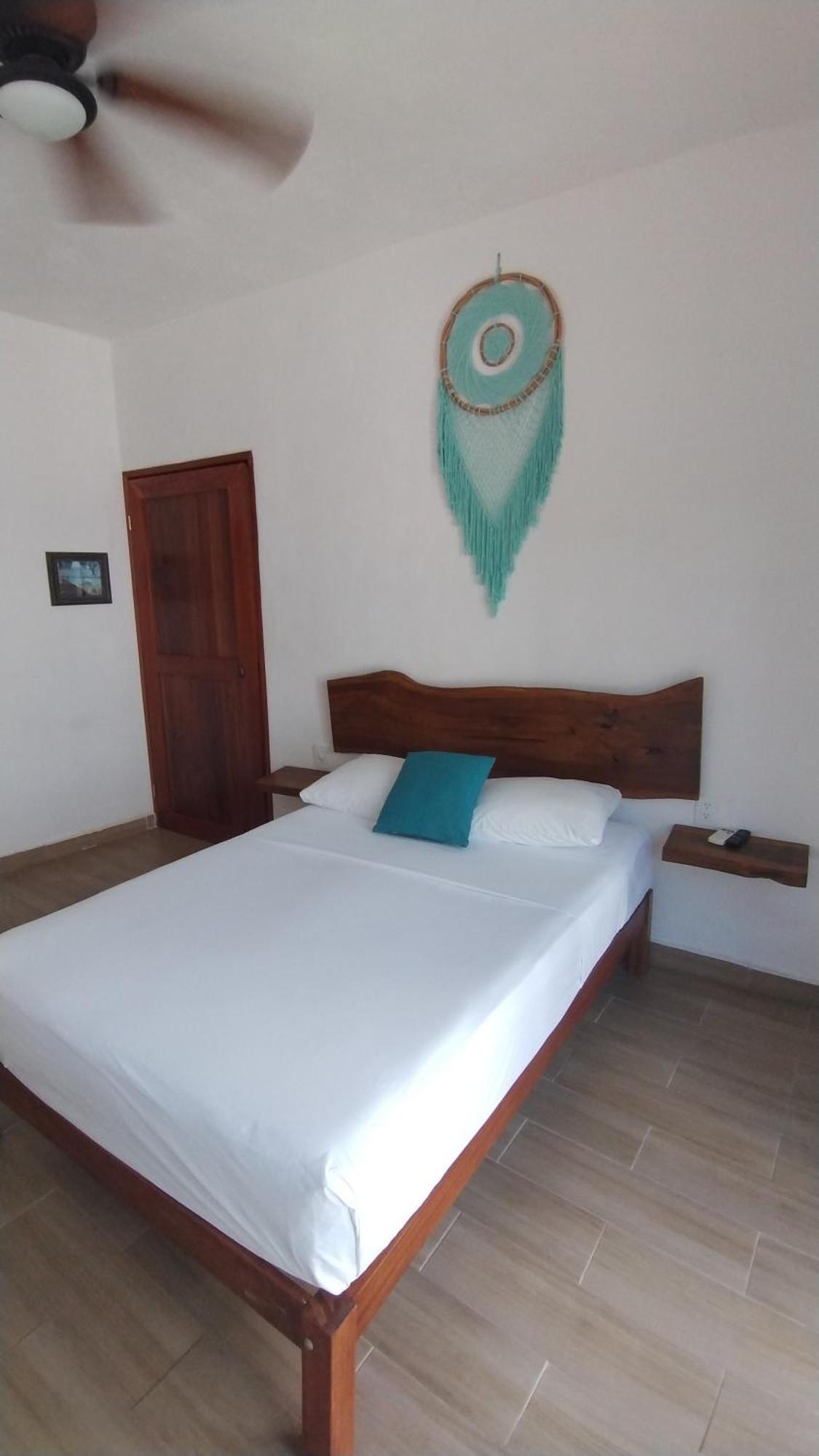 Hotel Ade
